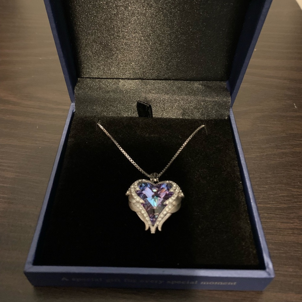 CDE heart necklace, never been worn